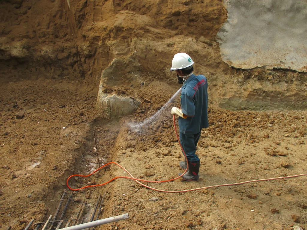 penyemprotan anti rayap