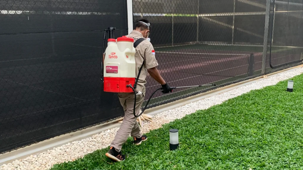 penyemprotan pestisida aman untuk lingkungan