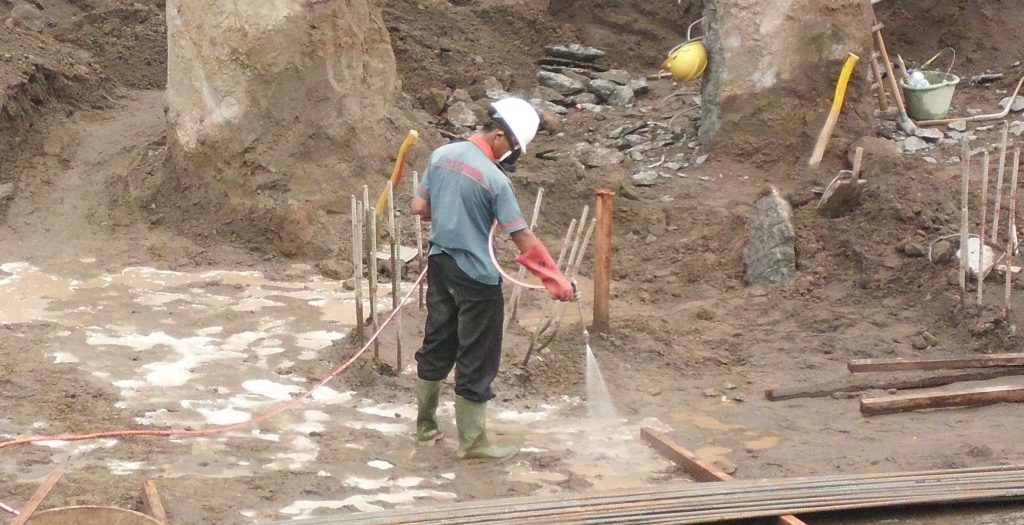 penyemprotan anti rayap di tangerang selatan