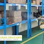 penyemprotan pestisida di area gudang